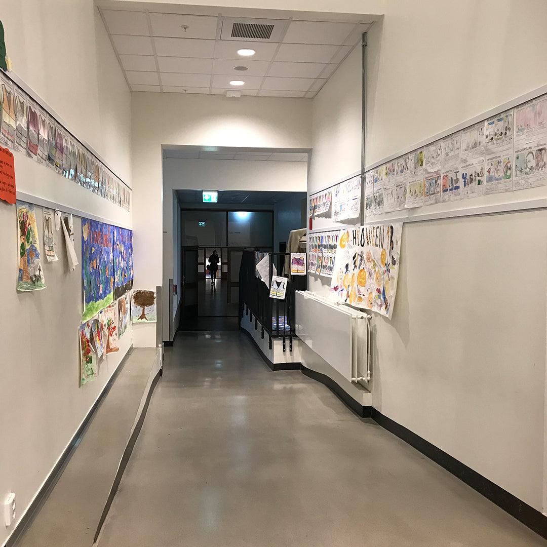 Artiteq Info Rail - Et nødvendig opphengssystem i klasserommet - Bildeopphengssystem